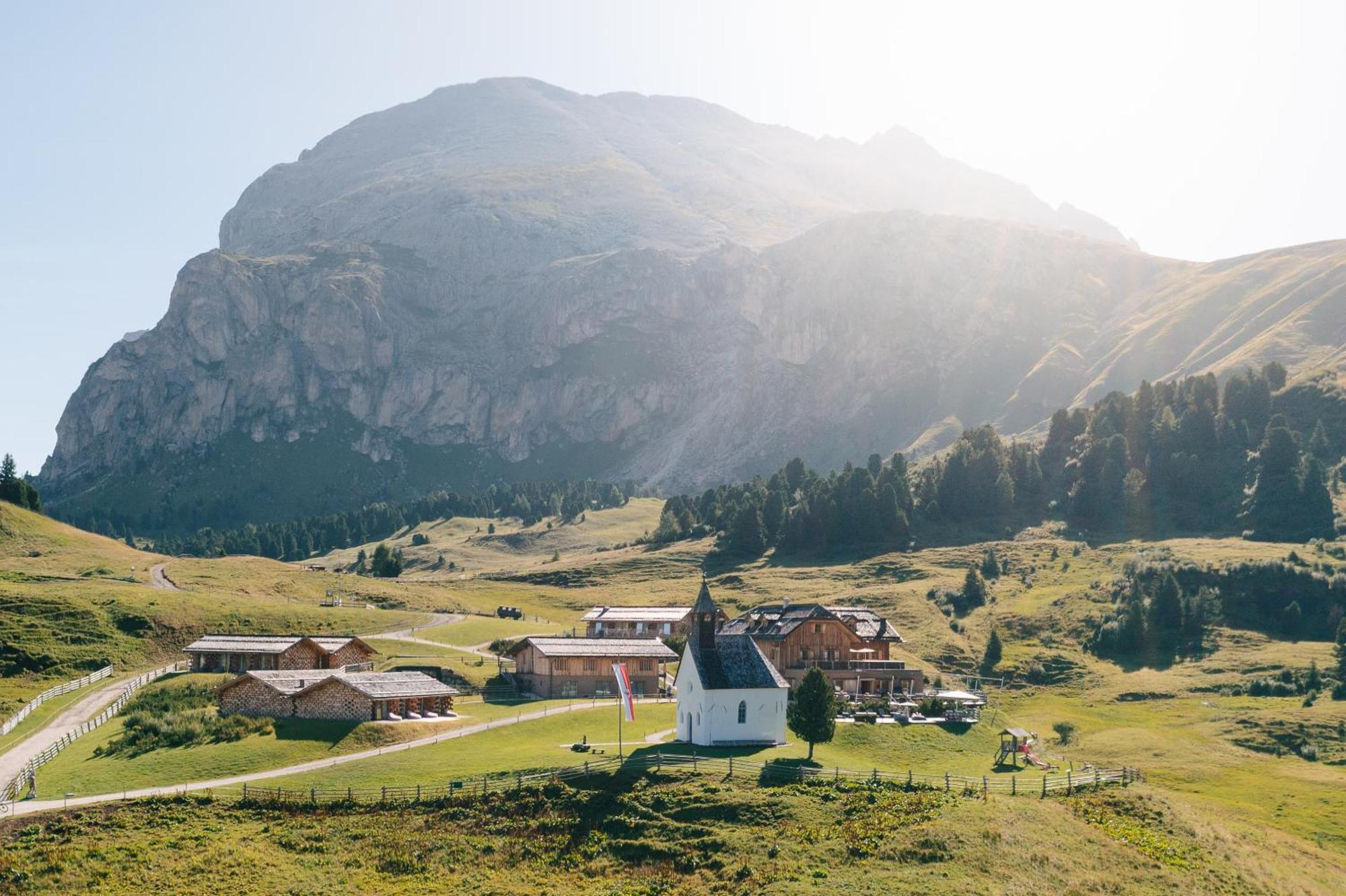 Zallinger Dolomites Alpe Di Siusi Exterior foto